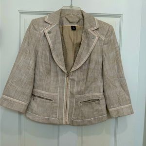 Sharp linen- like blazer